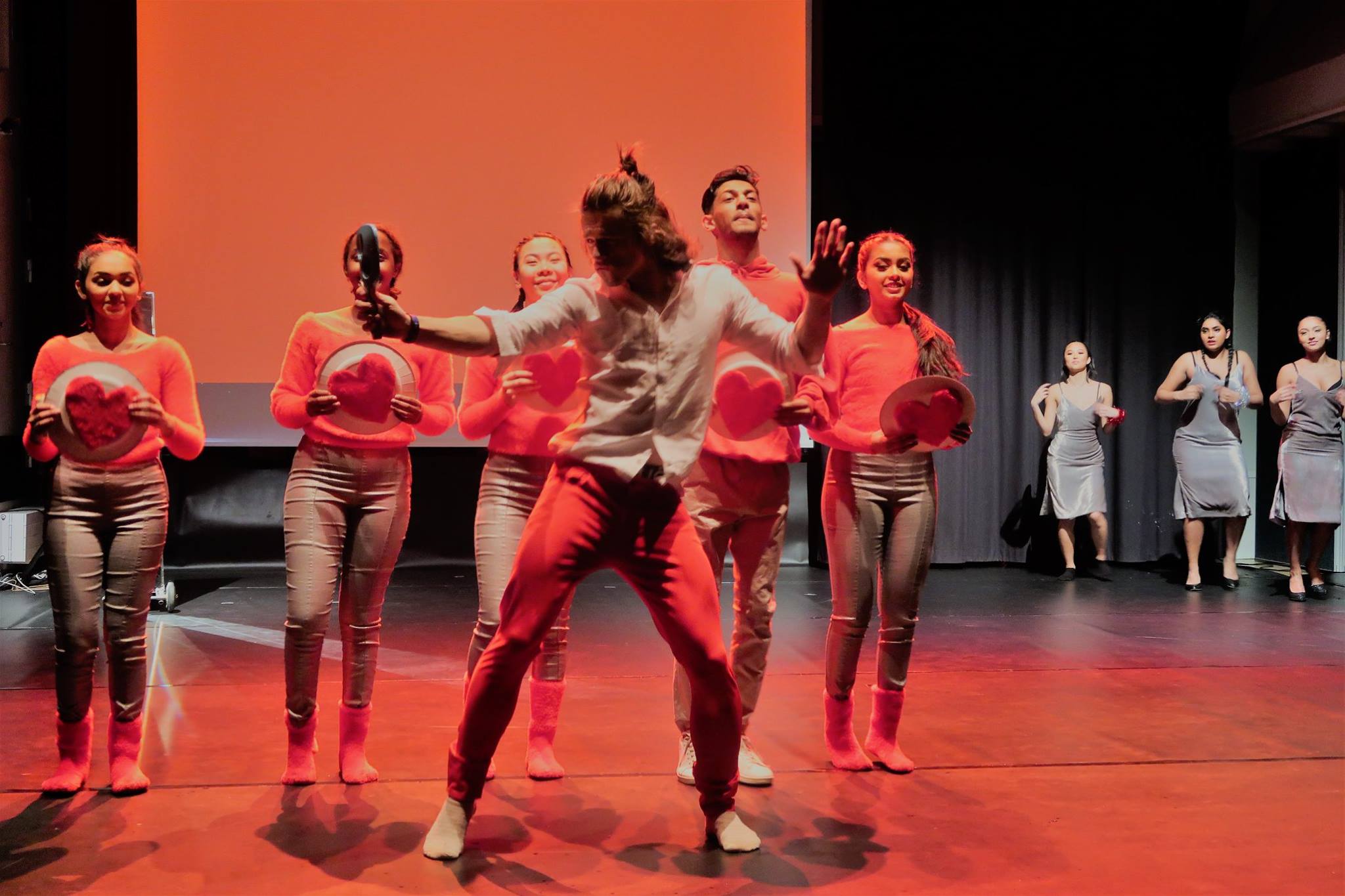 Danserevyen 2019: Hjerne for meg