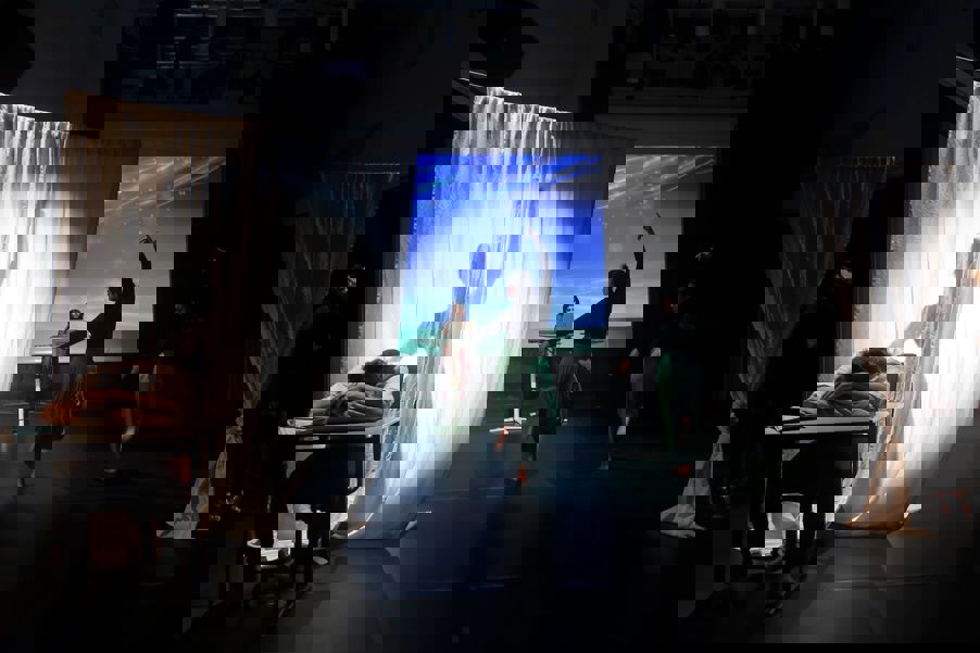 Danserevyen 2019: Hjerne for meg Danserevyen 2019: Hjerne for meg