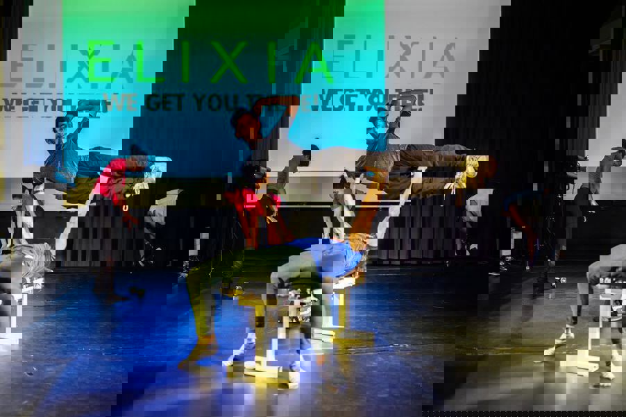 Danserevyen 2019: Hjerne for meg Danserevyen 2019: Hjerne for meg